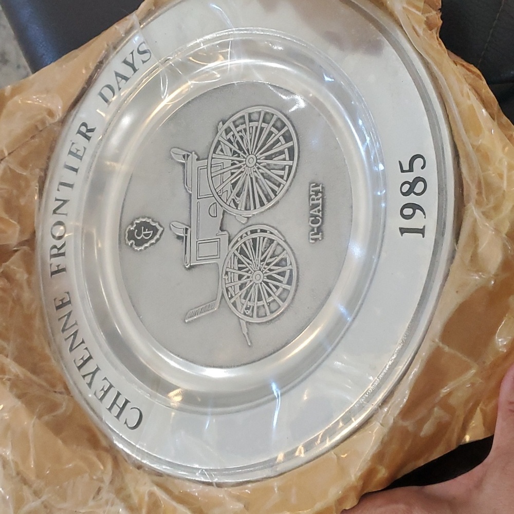 Rare 1985 Cheyenne Frontier Days pewter charger - Picture 1 of 5